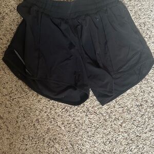LULU HOTTY HOT shorts 3 inch size 2